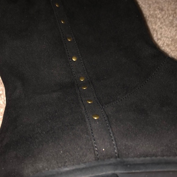 Black thigh high boots - Picture 3 of 3